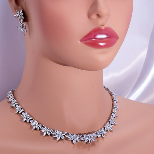 Flower Kisses Wedding Set