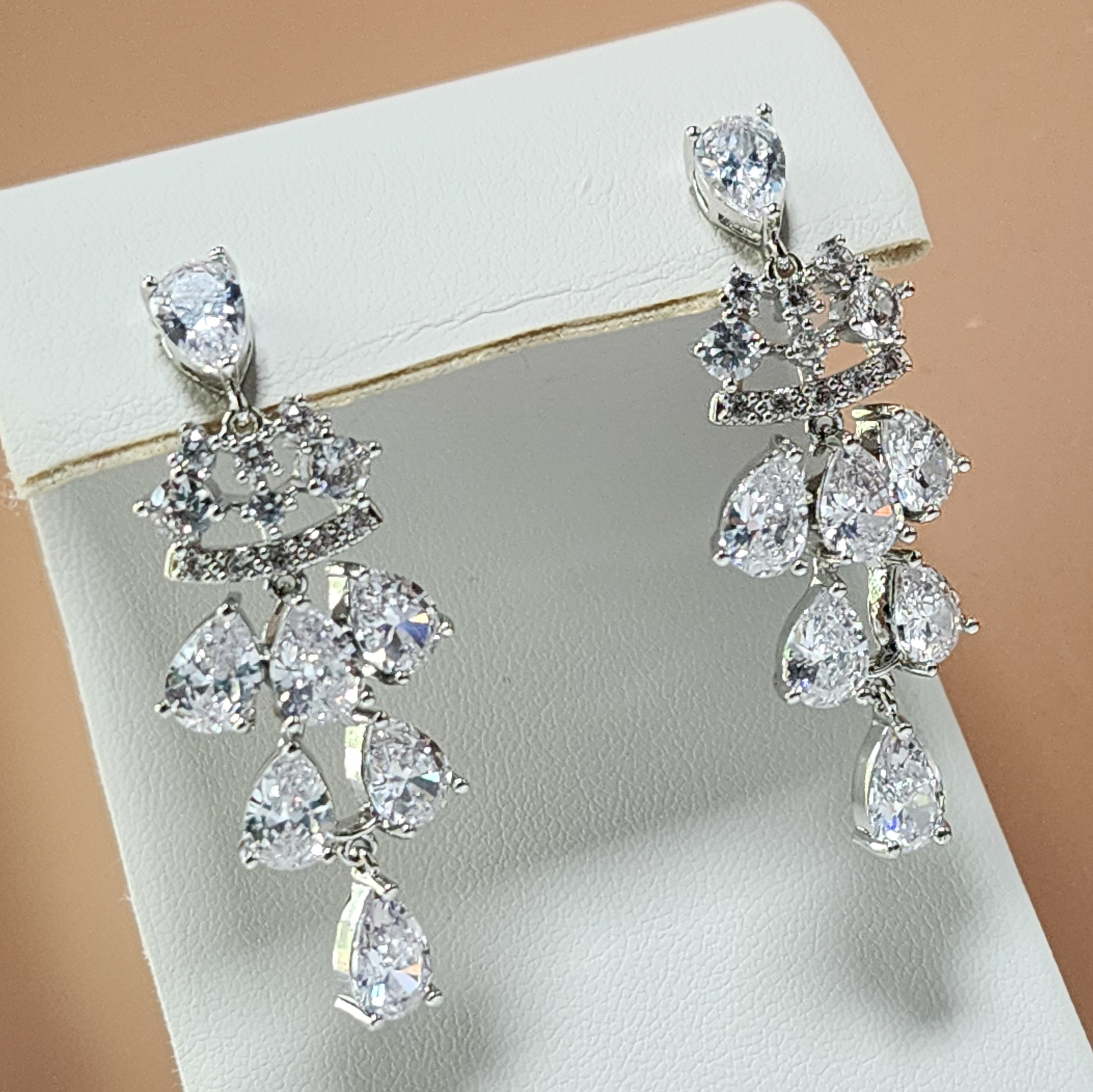 Diamond Ribbon Wedding Set