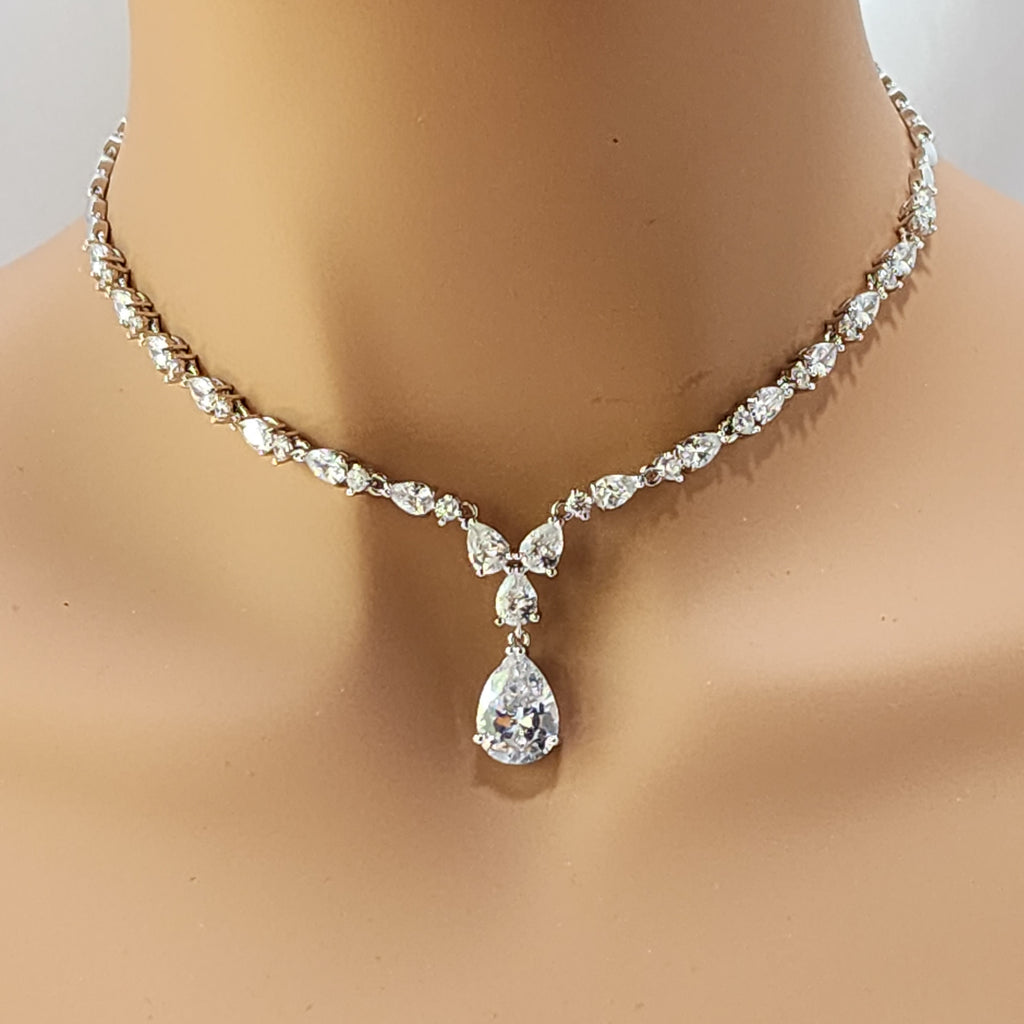 Teardrops Glistening Wedding Set